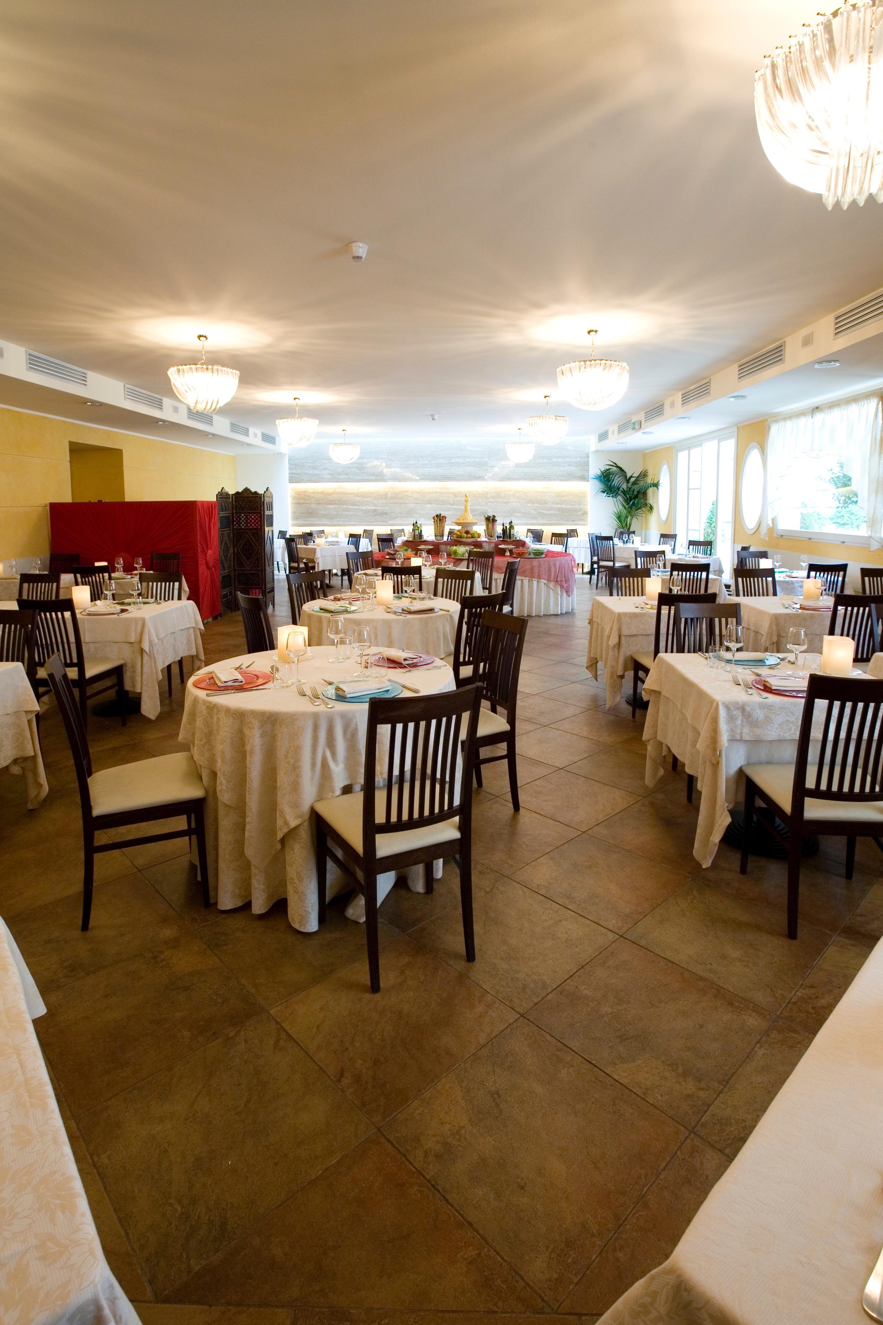 Hotel Helvetia Thermal Spa 포레타테르메 외부 사진